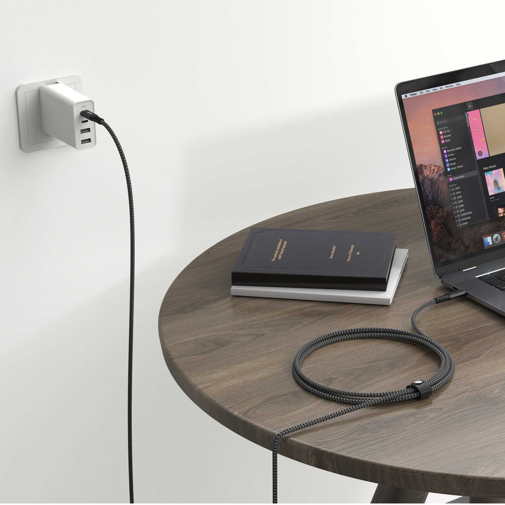 Desktop Anywhere HyperDrive Dual Monitor USB4 Mobile Dock and Cable Bundle